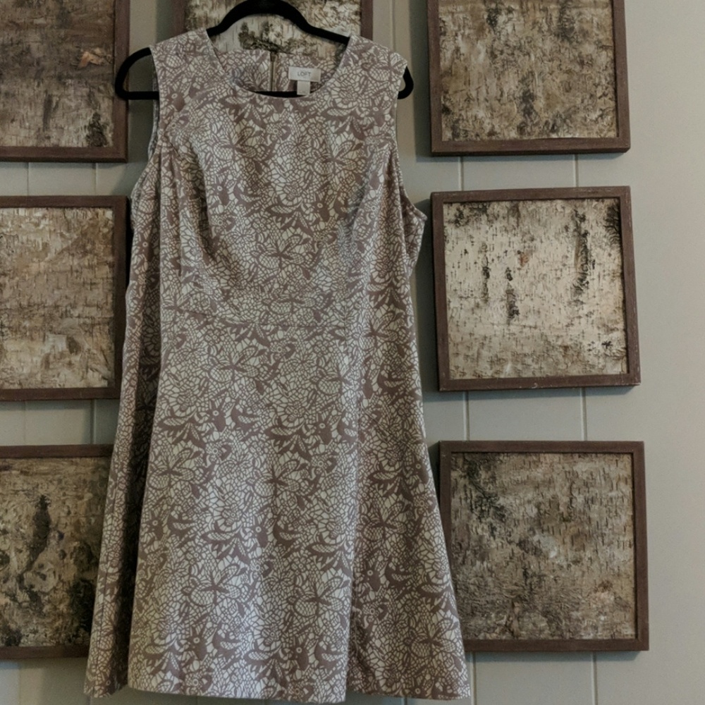 Beautiful lace print sheath dress